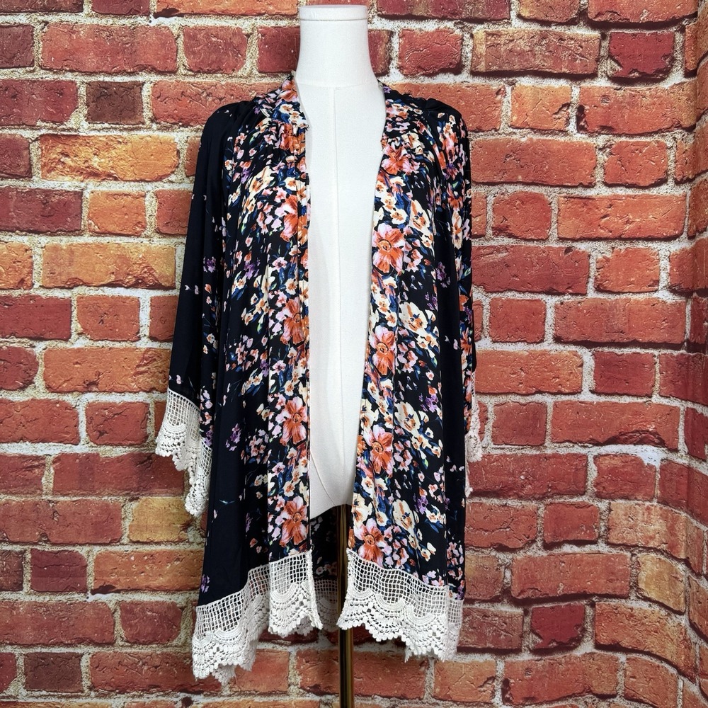 Umgee Black Floral Crochet Trim Open Kimono Coverup Cardigan Size Small NWT‎ NEW